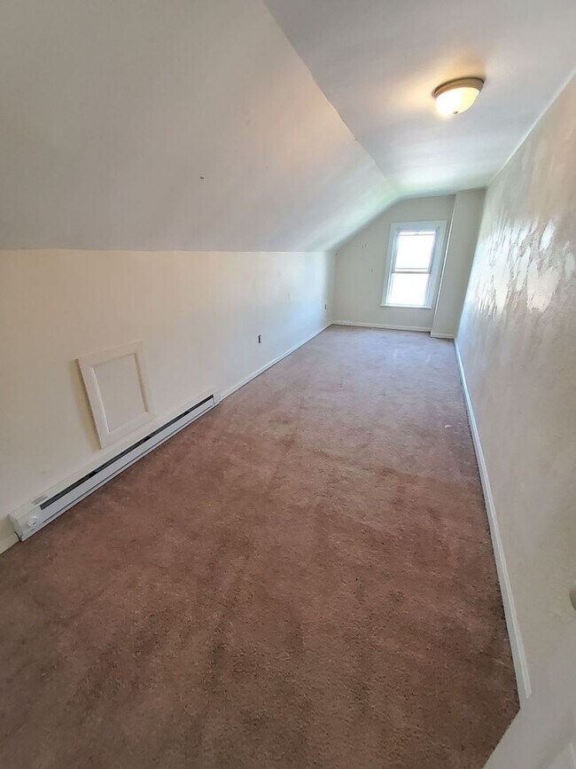 Building Photo - 2nd St 215-217 N