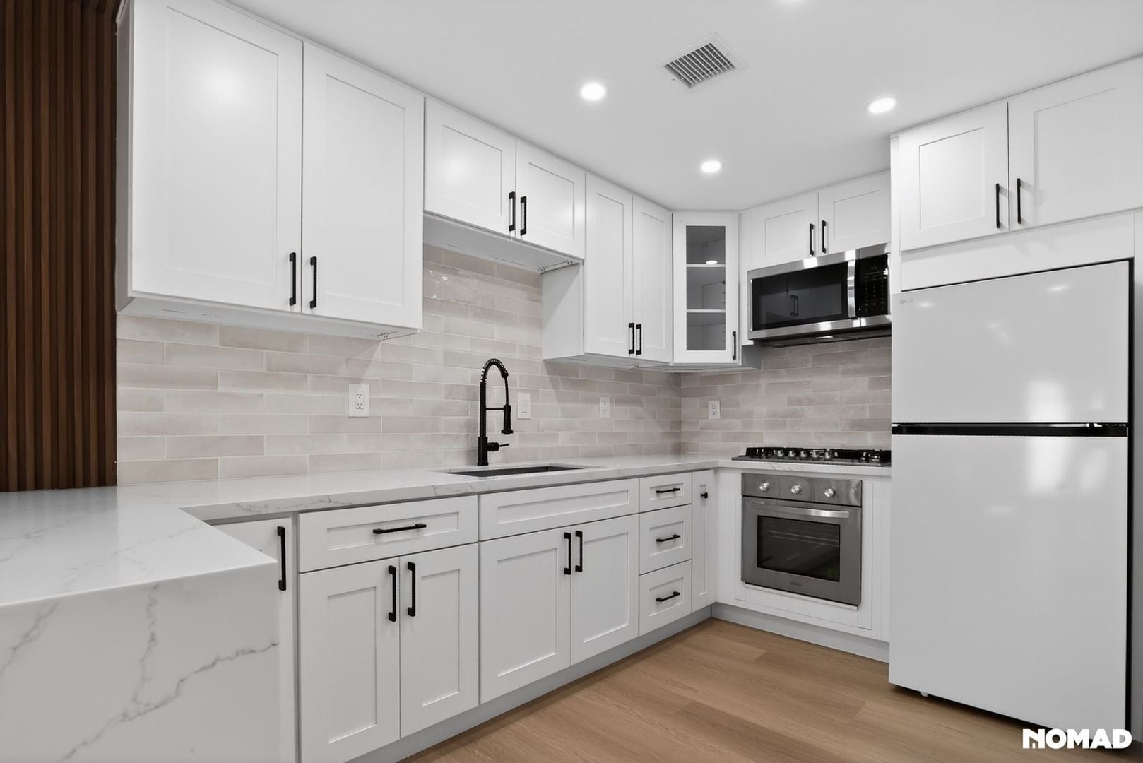 Building Photo - 212 E Florence Ave