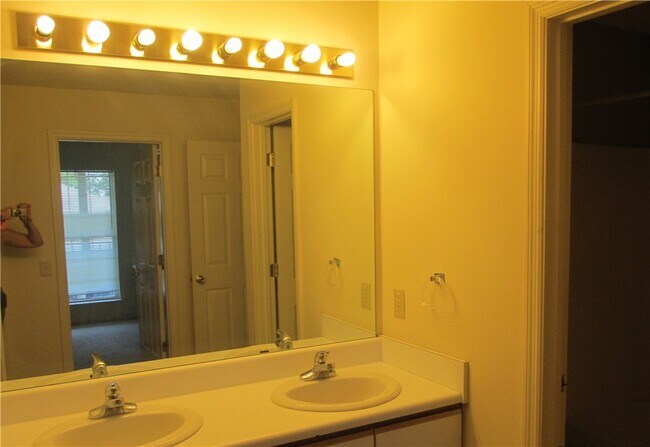 Primary Photo - 155 Anderson Hwy