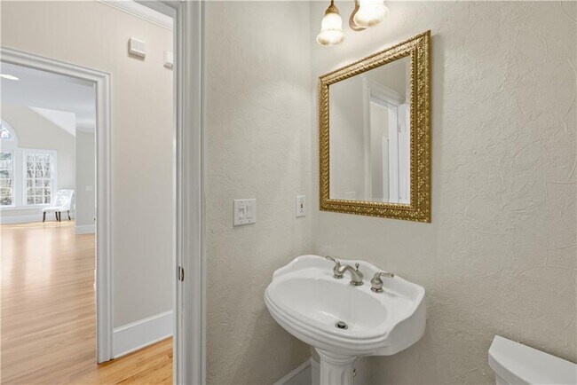 Building Photo - 179 Grandmar Chase