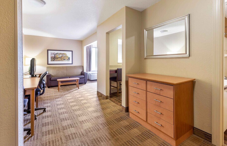Building Photo - Furnished Studio-Raleigh - Cary - Regency Parkway South