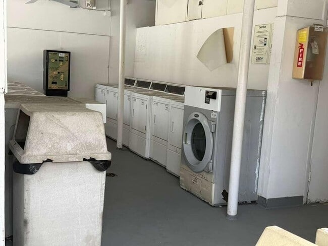 Building Photo - 4869 NW 9th Dr