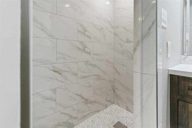 Building Photo - 430 Hutcheson St