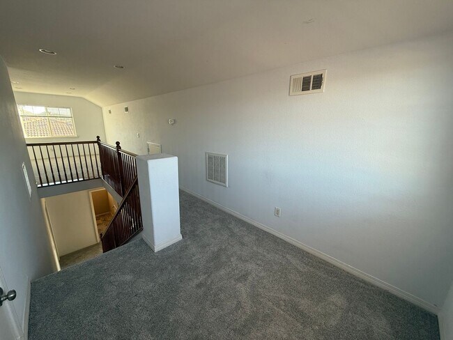 Building Photo - Resort Living at The Lakes Community in Menifee!—5 Bedrooms 3 Baths.