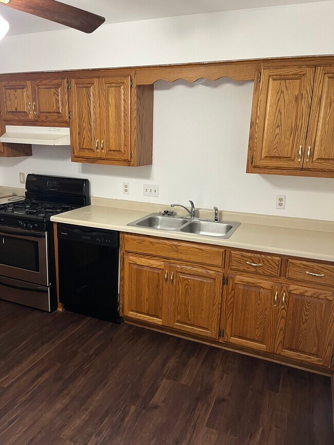 Kitchen - 7734 W Stevenson St