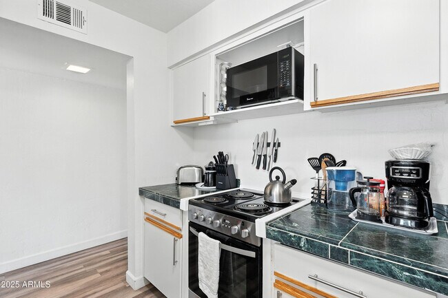 Building Photo - 3313 N 68th St