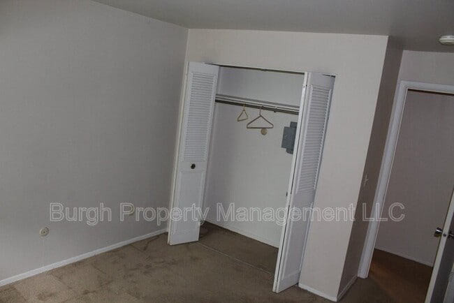 Building Photo - 5091 Sanlin Dr