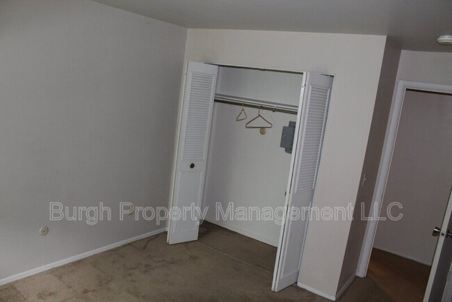 Building Photo - 5091 Sanlin Drive