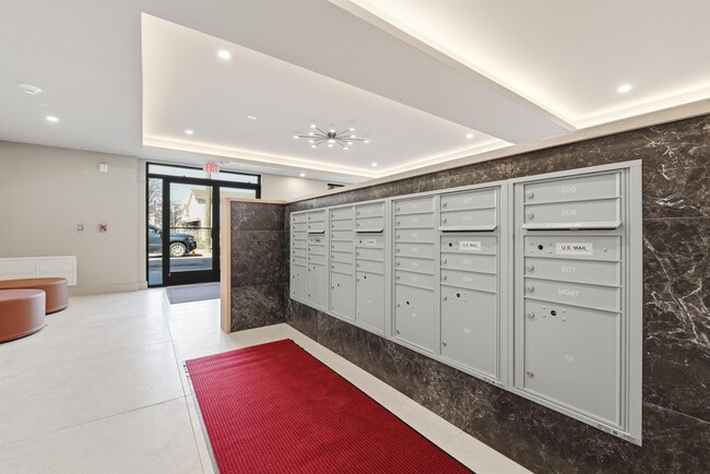 Building Photo - 337 Johnston Ave