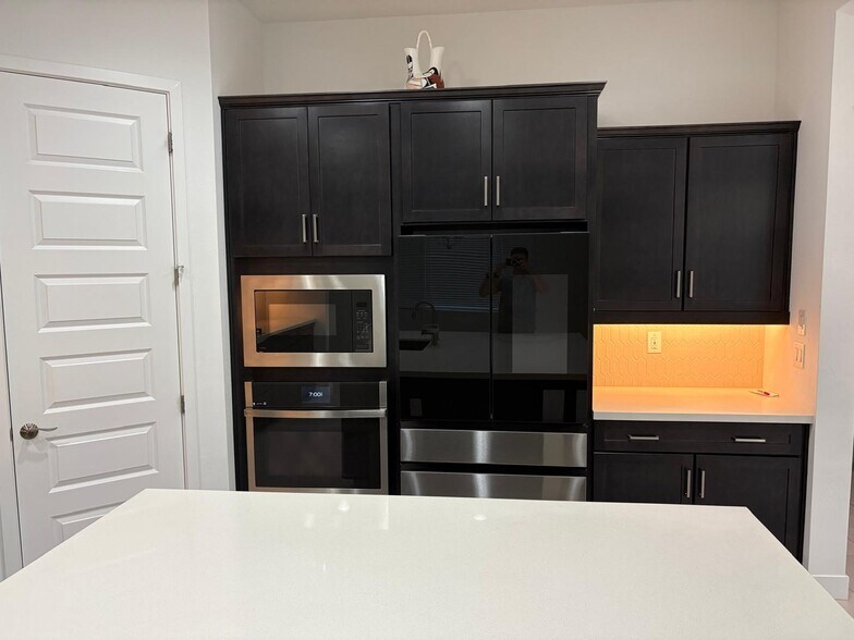 Building Photo - 7710 W Crabapple Dr