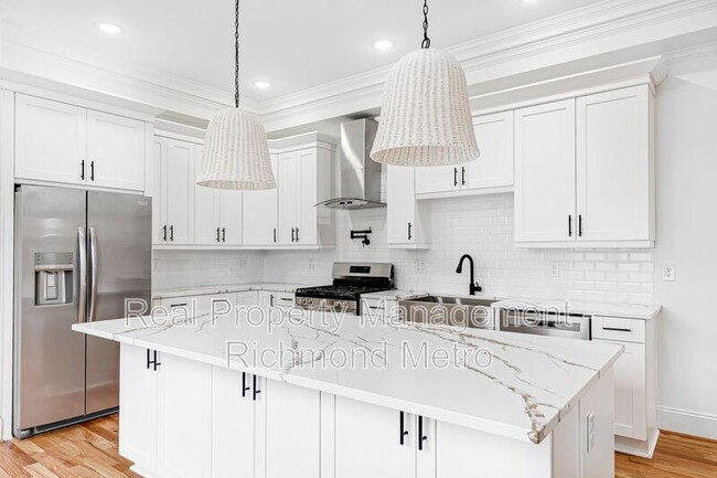 Building Photo - 3003 Midlothian Tpke