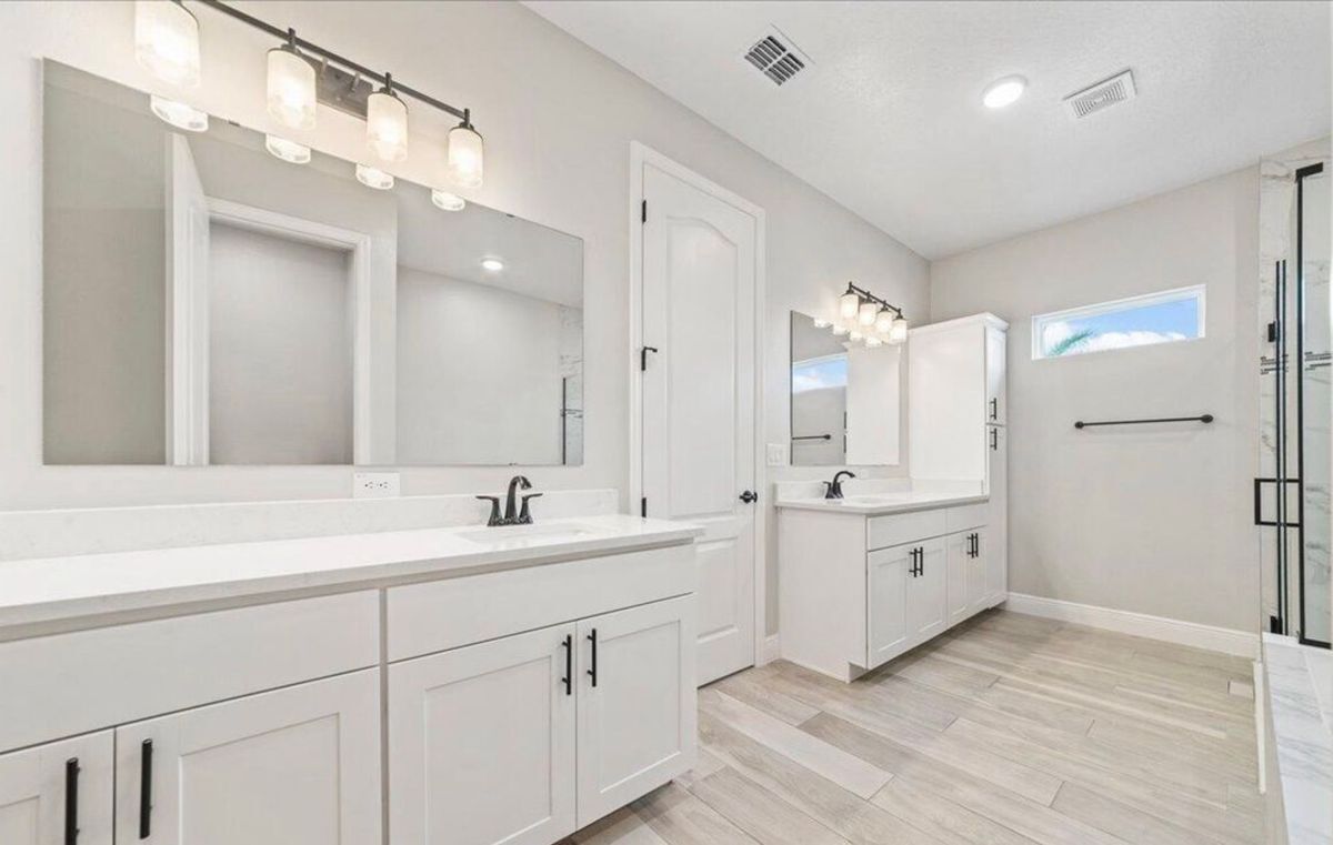 Building Photo - 5089 Realm Run