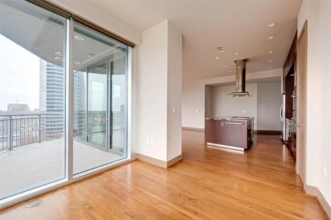Building Photo - 1600 Post Oak Blvd