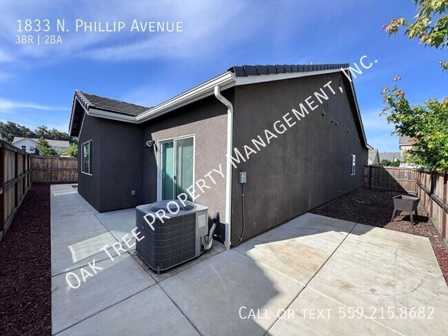 Building Photo - 1833 N Phillip Ave