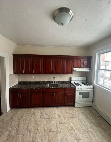 Building Photo - 415 Rockaway Ave