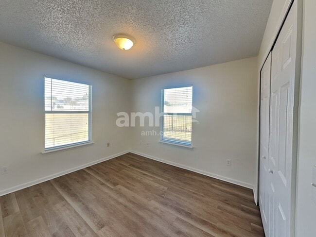 Building Photo - 2739 Ravine Hill Dr