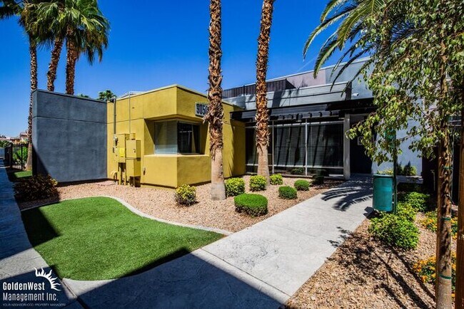 Building Photo - Beautiful Tri-level 3Bdm 3.5Ba Townhome ne...