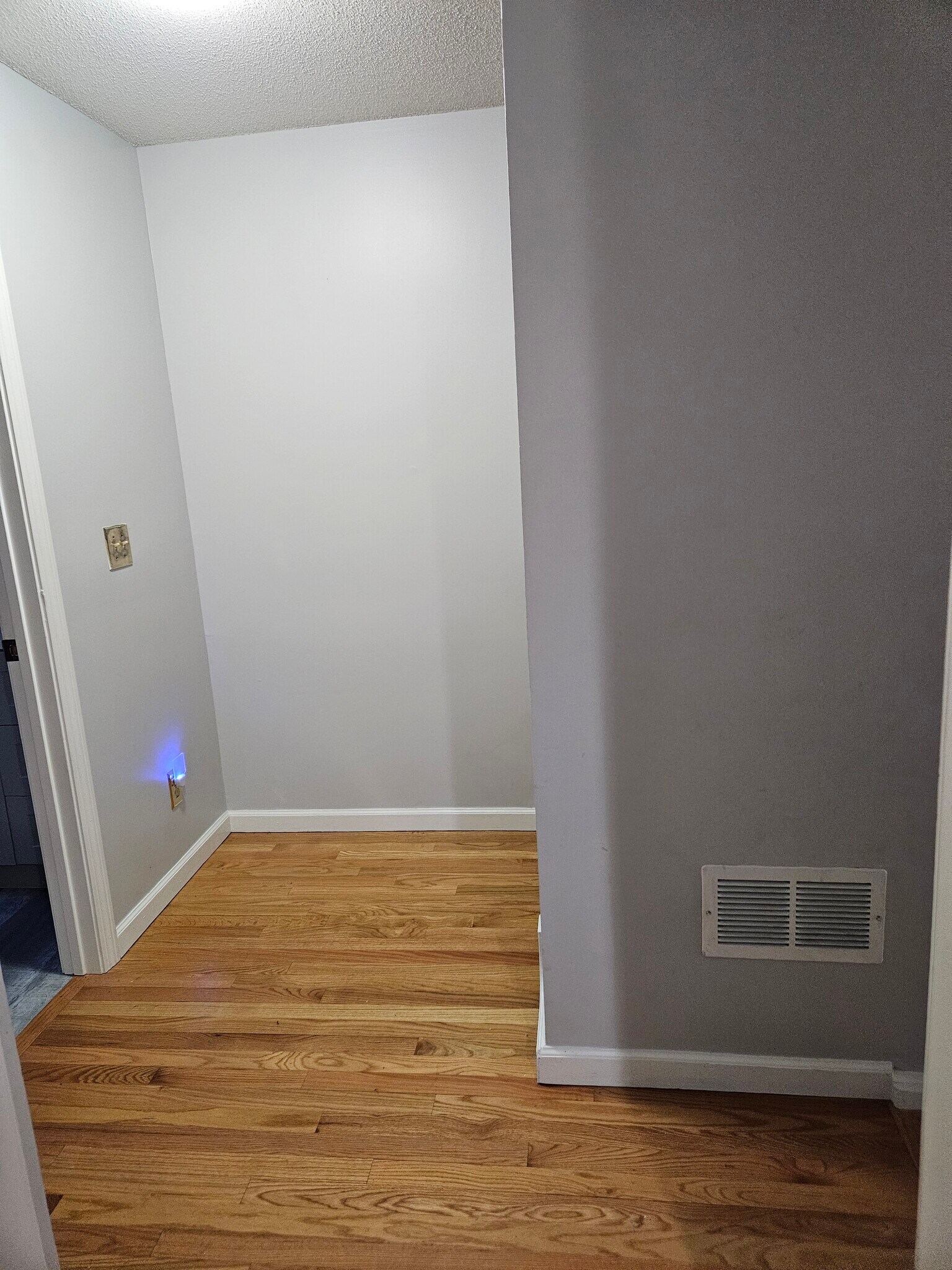 Building Photo - 44 Northbrook Ct