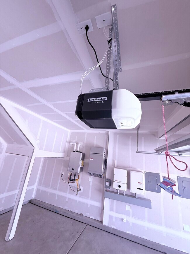 Building Photo - 6461 W Austin Wy