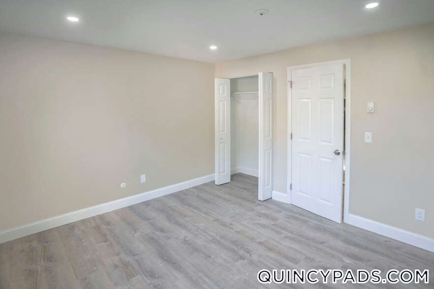 Building Photo - 40 Presidential Dr