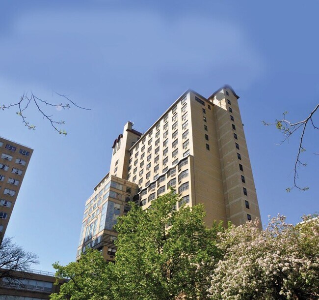 Building Photo - 525 Audubon Ave