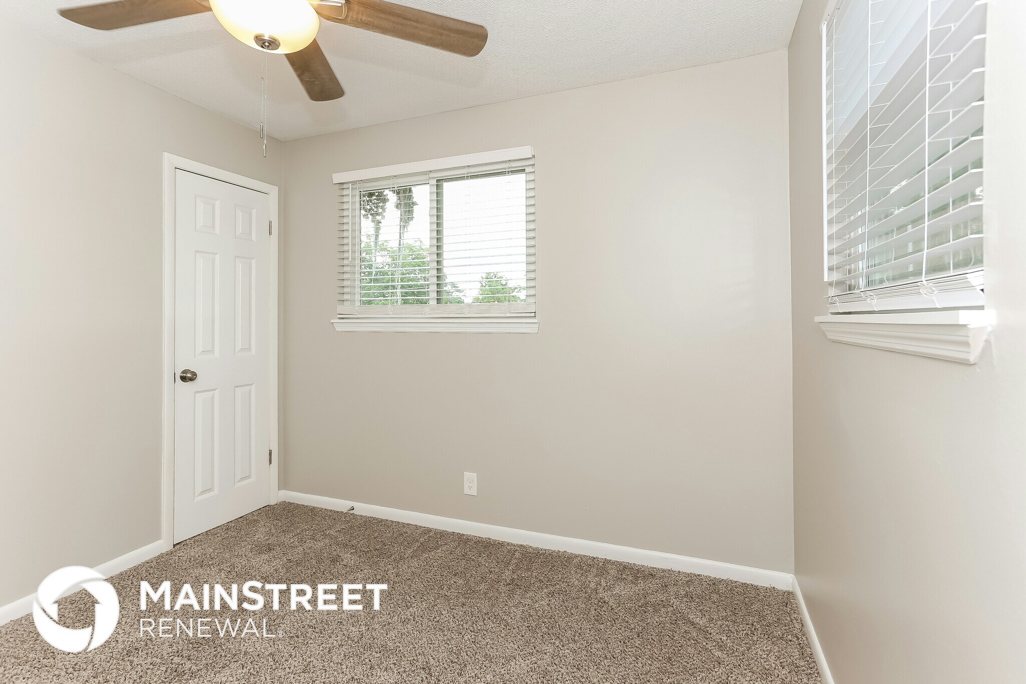 Building Photo - 1148 Palisades Dr