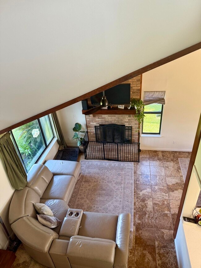 Building Photo - 350 Sailfish Dr