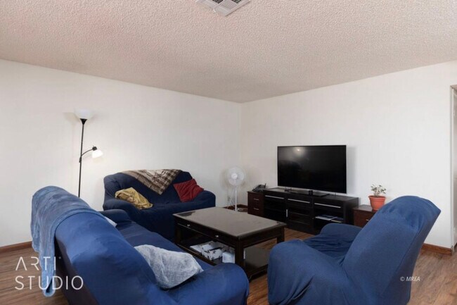 Building Photo - 459 Mesa Blvd