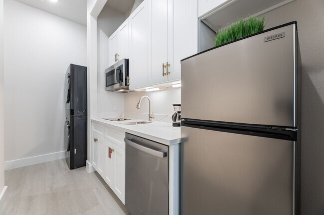 Building Photo - 3516 Noah St