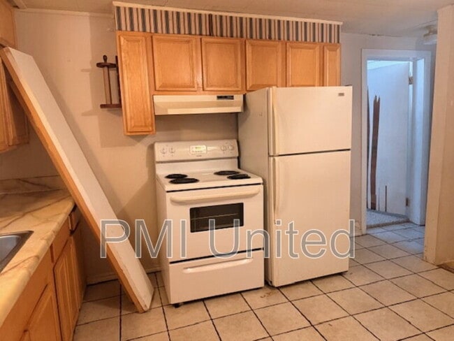 Building Photo - 505 N Broughton St