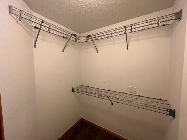 Building Photo - Brentwood Park Home - 3 Bedrooms, 2 baths 1,506 sq. ft.