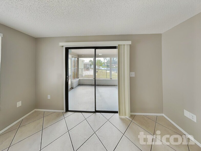 Building Photo - 6101 37th Ave W