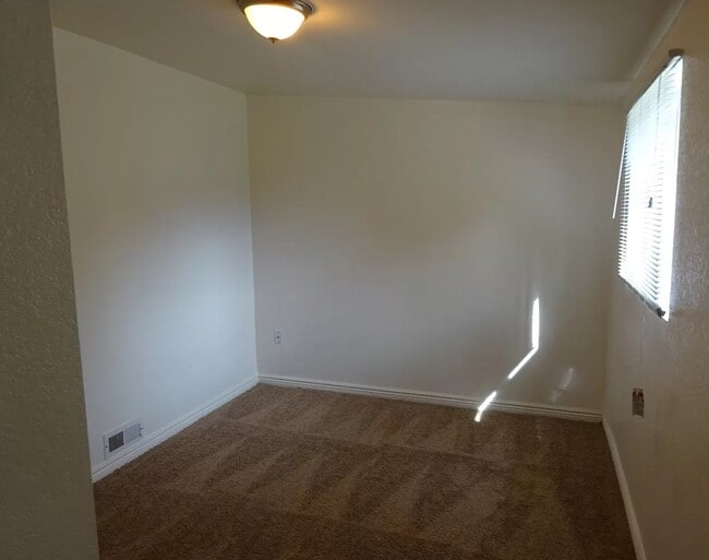Building Photo - 1356 Elmira St