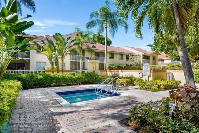 Building Photo - 1084 Coral Club Dr