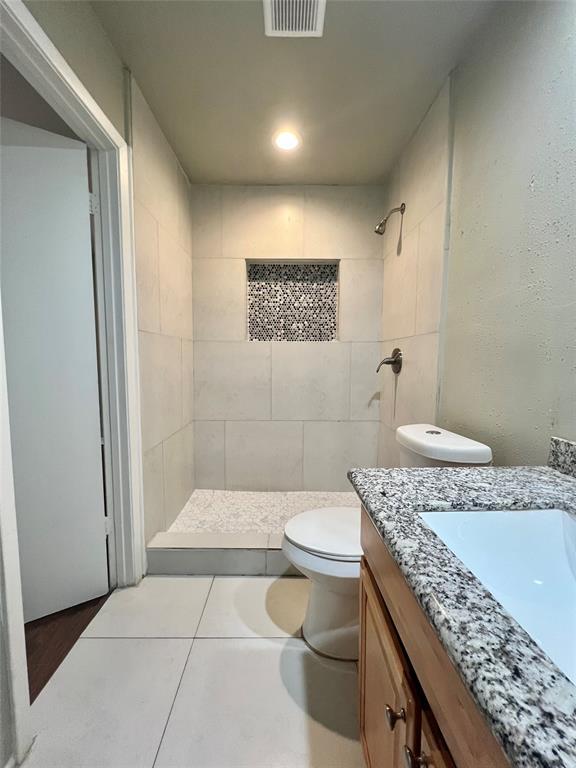 Building Photo - 8850 Glen Meadow Ln