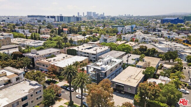 Building Photo - 621 Kings Rd