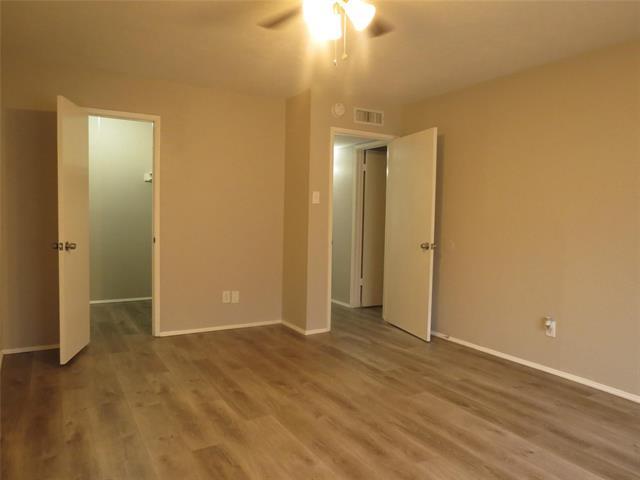 Building Photo - 7445 Emory Oak Ln