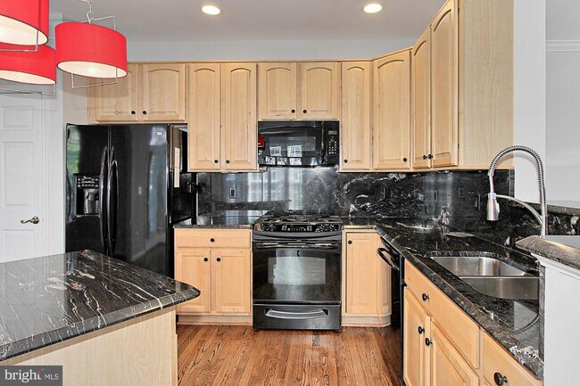 Building Photo - 5120 Grimm Dr