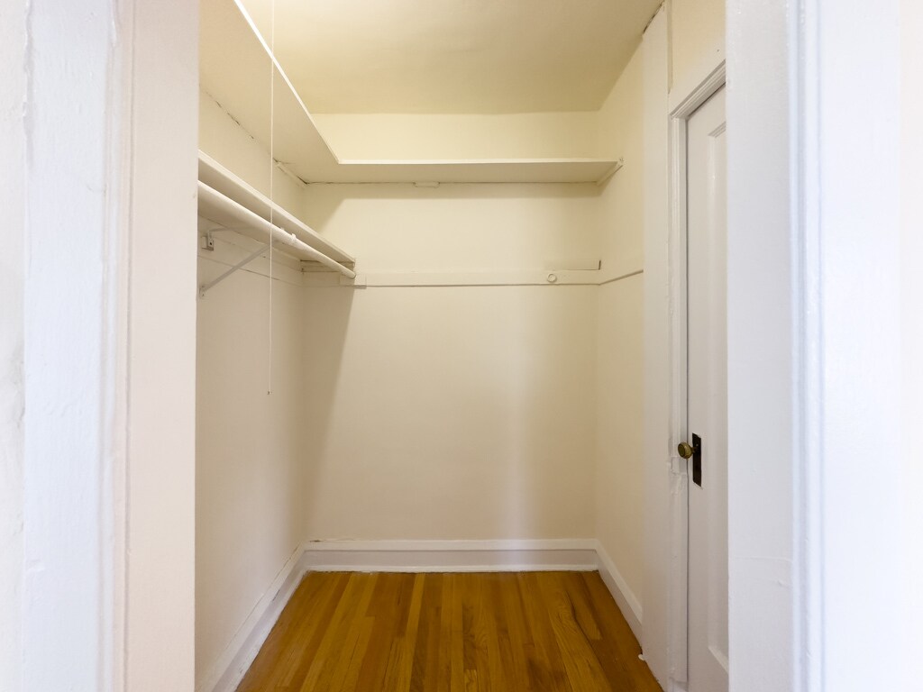 Building Photo - 3308 W Schubert Ave