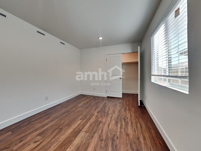 Building Photo - 4812 Blushing Star St