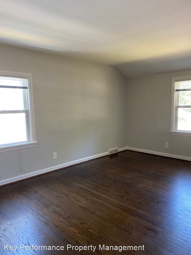 Building Photo - 3 br, 1 bath House - 35 Aragon Ave