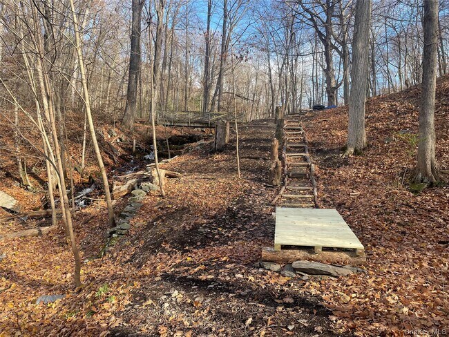 Building Photo - 461 NY-199