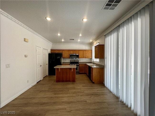 Building Photo - 3012 Jacaranda Dr