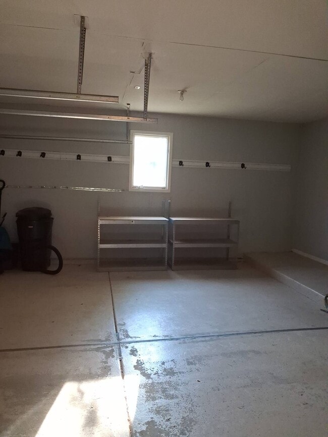 Building Photo - 450 Foxford Dr