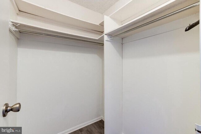 Building Photo - 5500 Holmes Run Pkwy