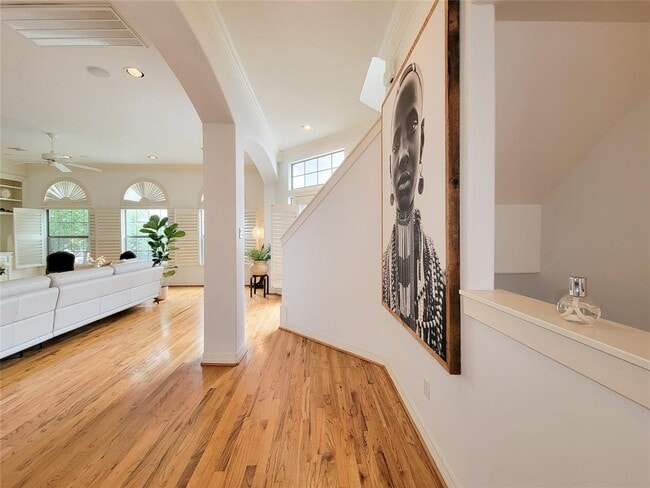 Building Photo - 1421 Bremond St