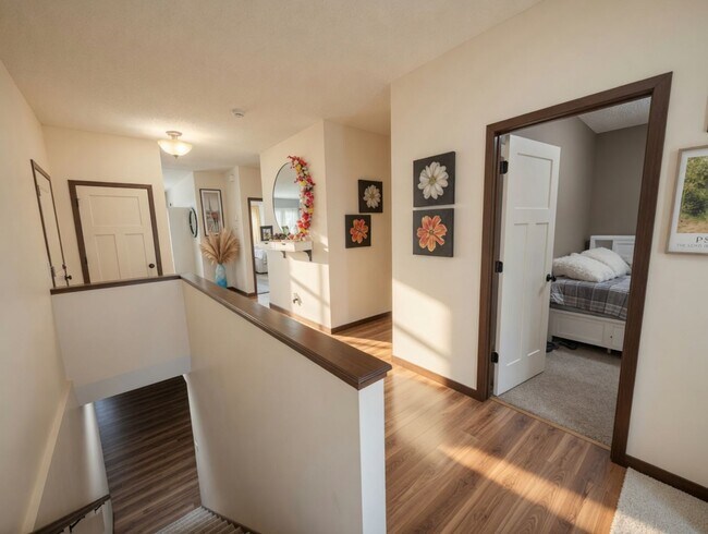 Building Photo - Awesome 4Bed 3Bath Home in Watertown!