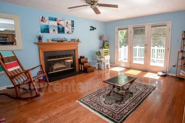 Building Photo - 2807 Chapman Ct