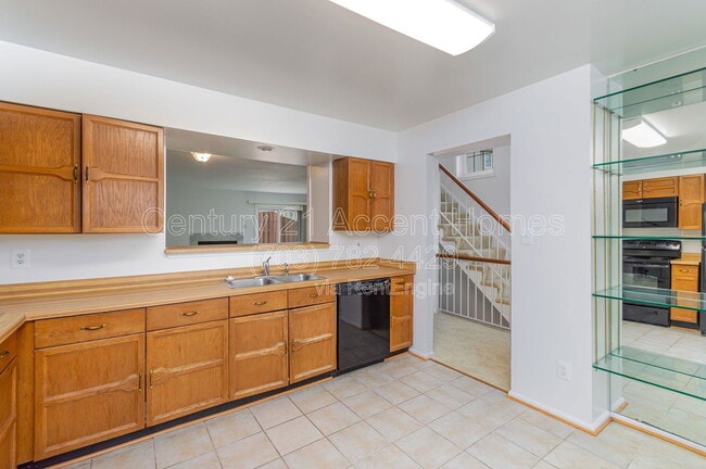 Building Photo - 29 S Floyd St