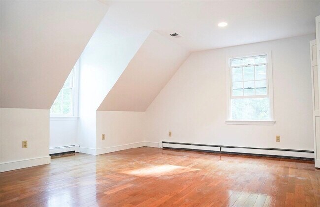 Building Photo - 241 New Bedford Rd